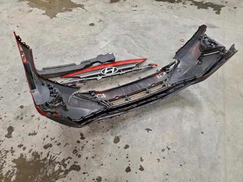 Фото 12 - HYUNDAI ELANTRA