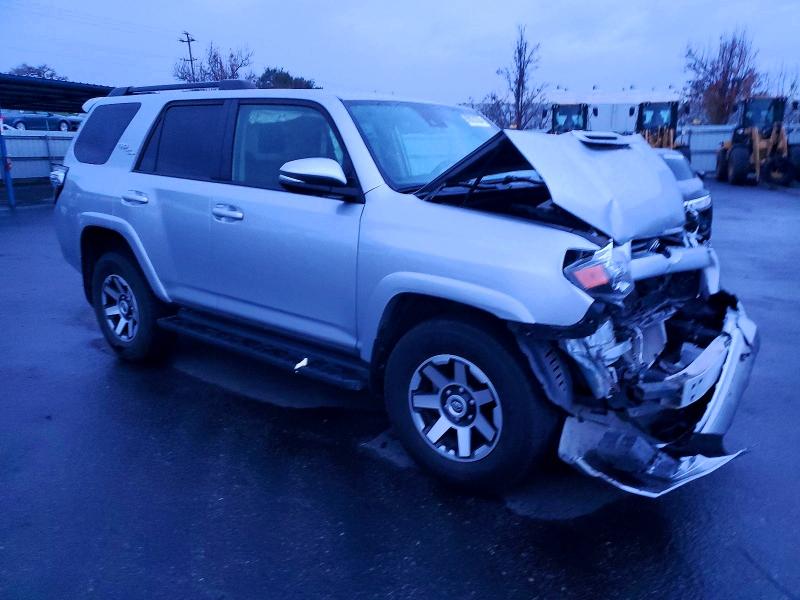 Фото 4 - TOYOTA 4RUNNER