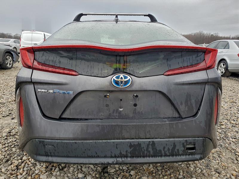 Фото 6 - TOYOTA PRIUS