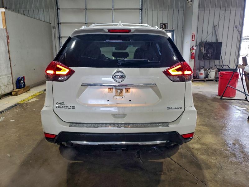 Фото 6 - NISSAN ROGUE