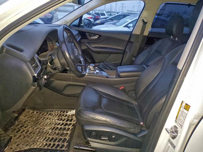 Фото 7 - AUDI Q7