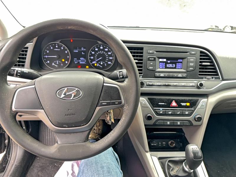 Фото 9 - HYUNDAI ELANTRA