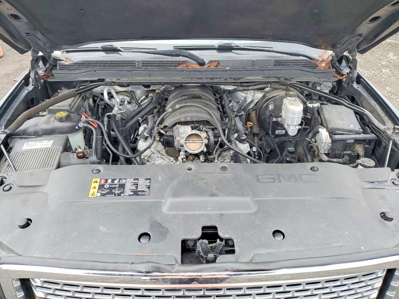 Фото 12 - GMC YUKON
