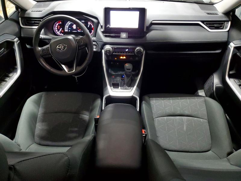 Фото 8 - TOYOTA RAV4