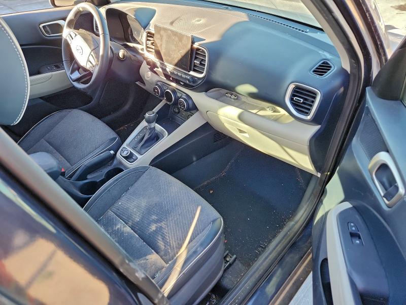 Фото 8 - HYUNDAI VENUE