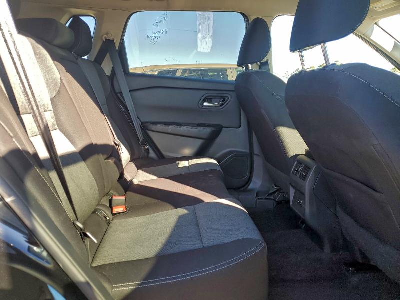 Фото 11 - NISSAN ROGUE