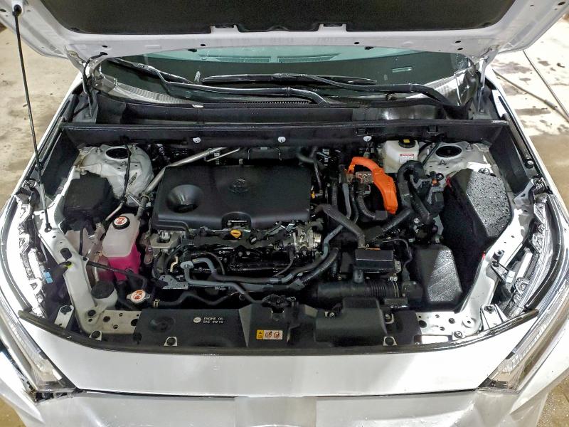 Фото 12 - TOYOTA RAV4