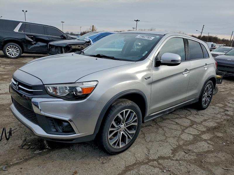 Фото 1 - MITSUBISHI OUTLANDER