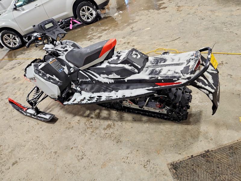 SKI-DOO SNOWMOBILE 2022