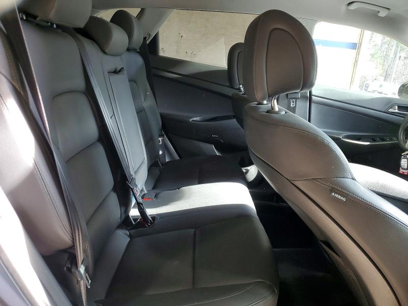 Фото 11 - HYUNDAI TUCSON