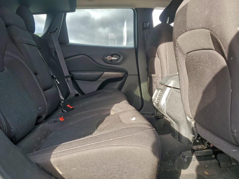 Фото 11 - JEEP GRAND CHER