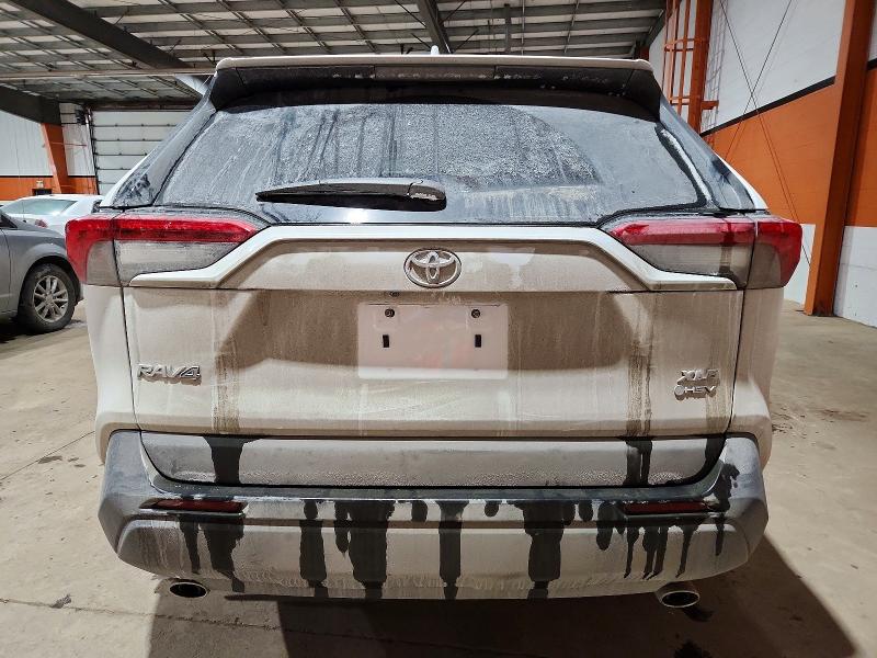 Фото 6 - TOYOTA RAV4