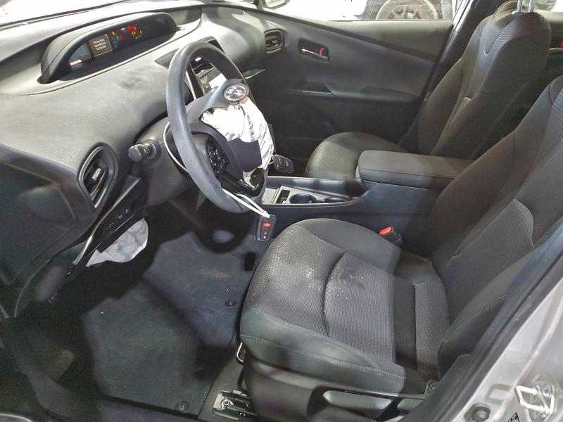 Фото 7 - TOYOTA PRIUS