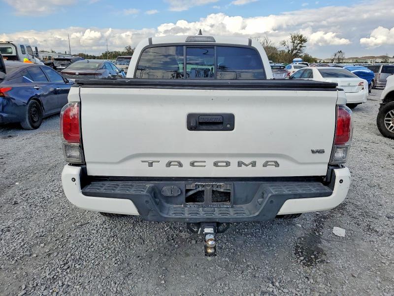 Фото 6 - TOYOTA TACOMA