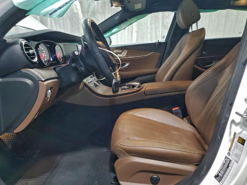 Фото 7 - MERCEDES-BENZ E-CLASS