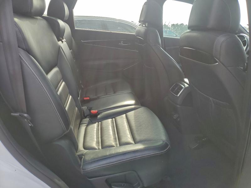 Фото 11 - KIA SORENTO