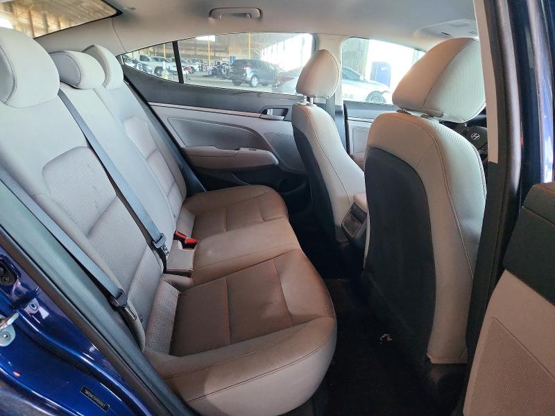 Фото 10 - HYUNDAI ELANTRA