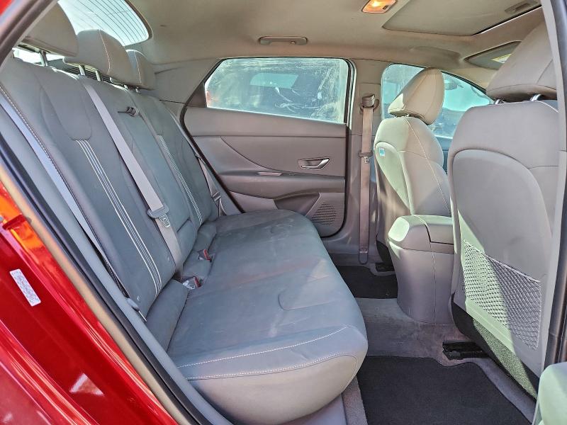 Фото 10 - HYUNDAI ELANTRA