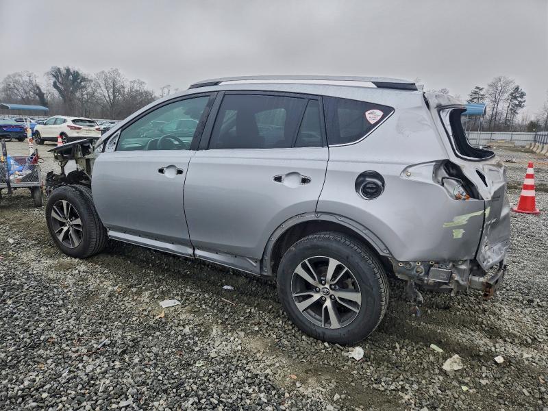 Фото 2 - TOYOTA RAV4