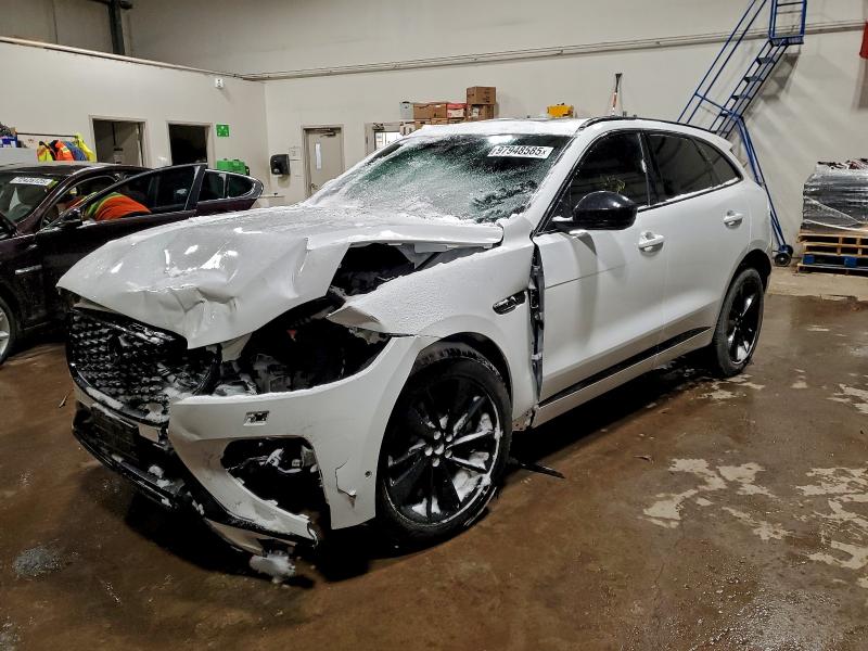 Фото 1 - JAGUAR F-PACE