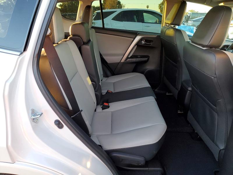 Фото 11 - TOYOTA RAV4