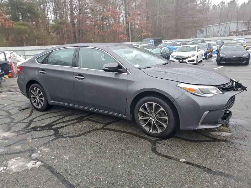 Фото 4 - TOYOTA AVALON