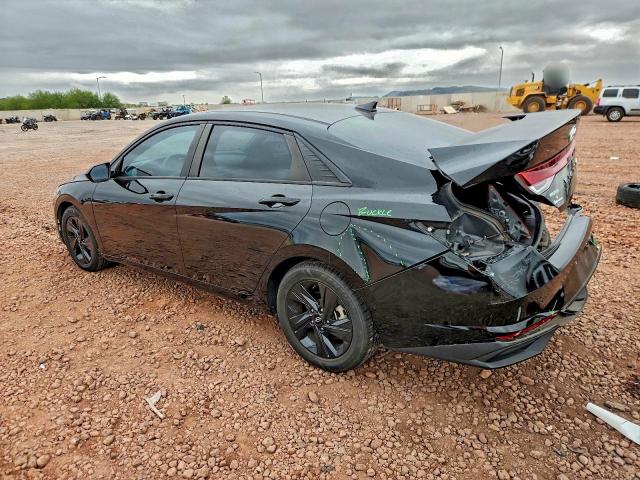 Фото 2 - HYUNDAI ELANTRA