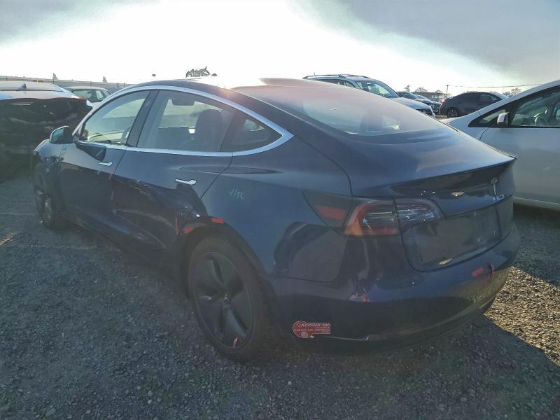 Фото 2 - TESLA MODEL 3