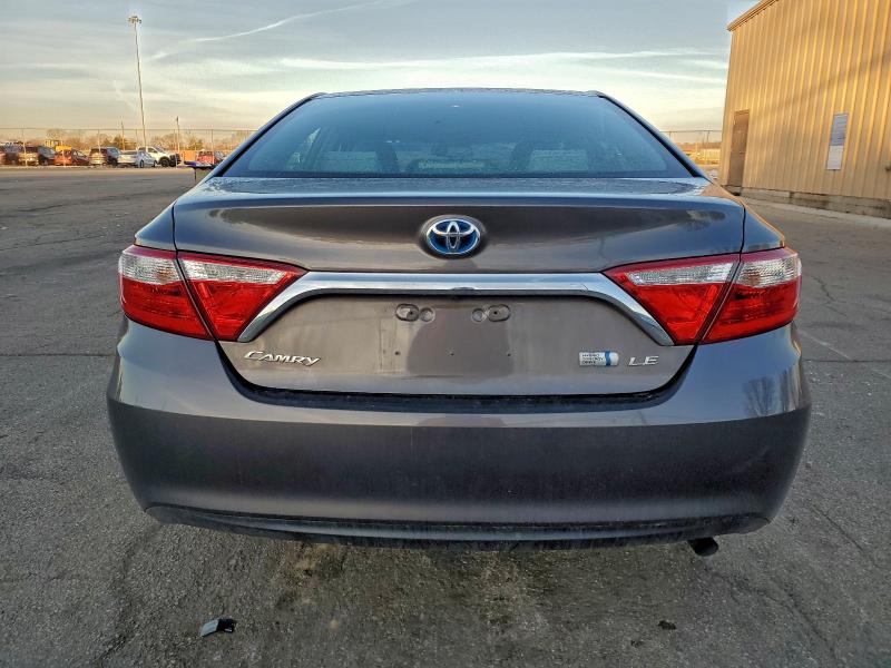 Фото 6 - TOYOTA CAMRY