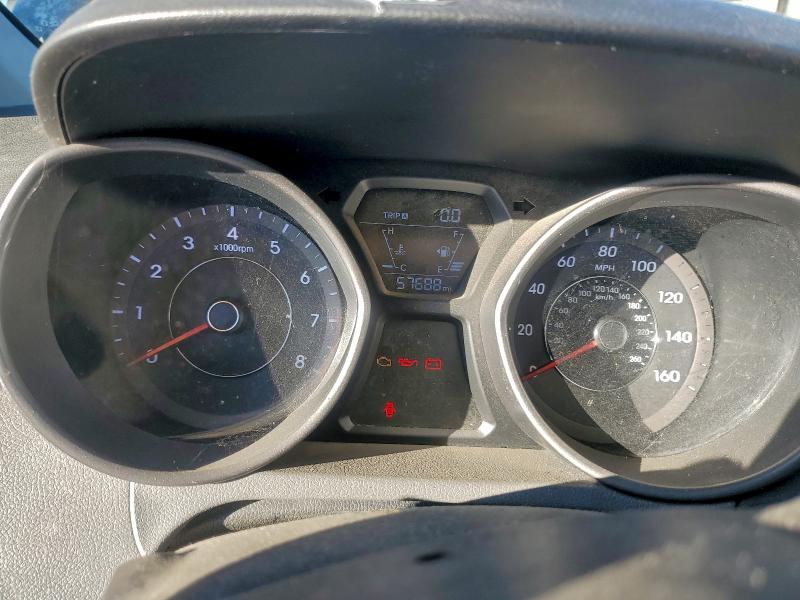 Фото 9 - HYUNDAI ELANTRA