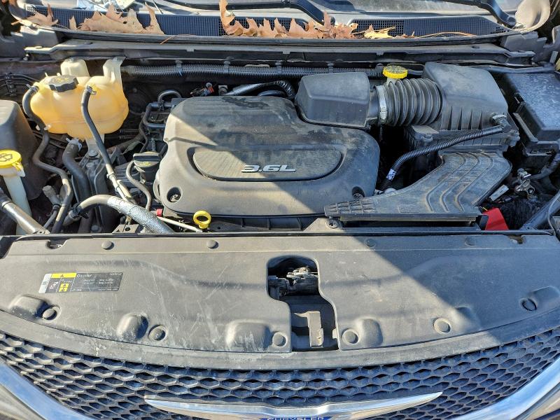 Фото 11 - CHRYSLER PACIFICA