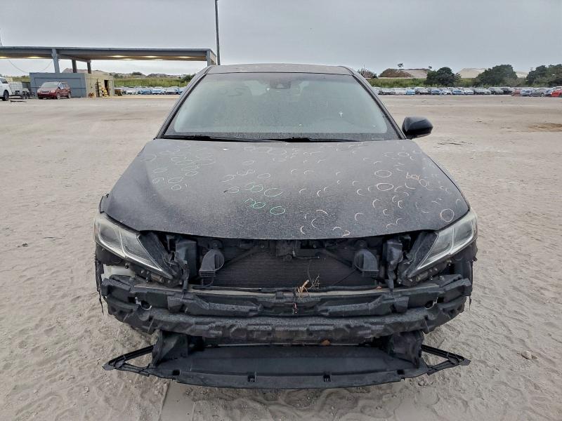 Фото 5 - TOYOTA CAMRY