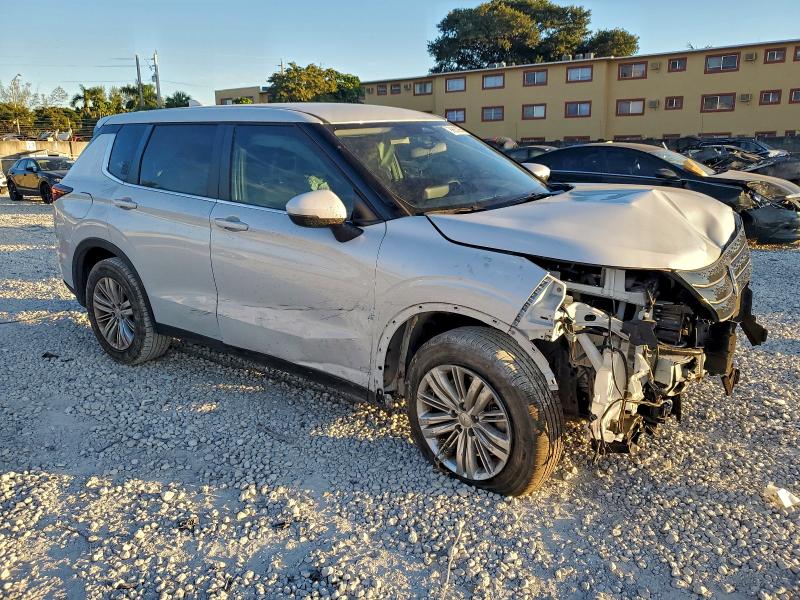 Фото 4 - MITSUBISHI OUTLANDER