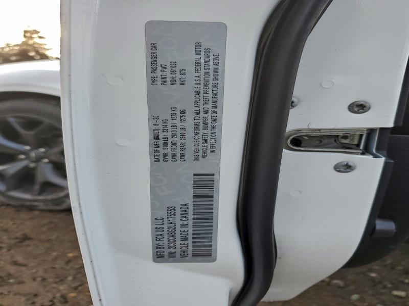 Фото 13 - CHRYSLER 300