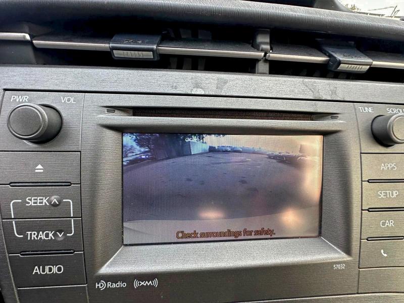 Фото 12 - TOYOTA PRIUS