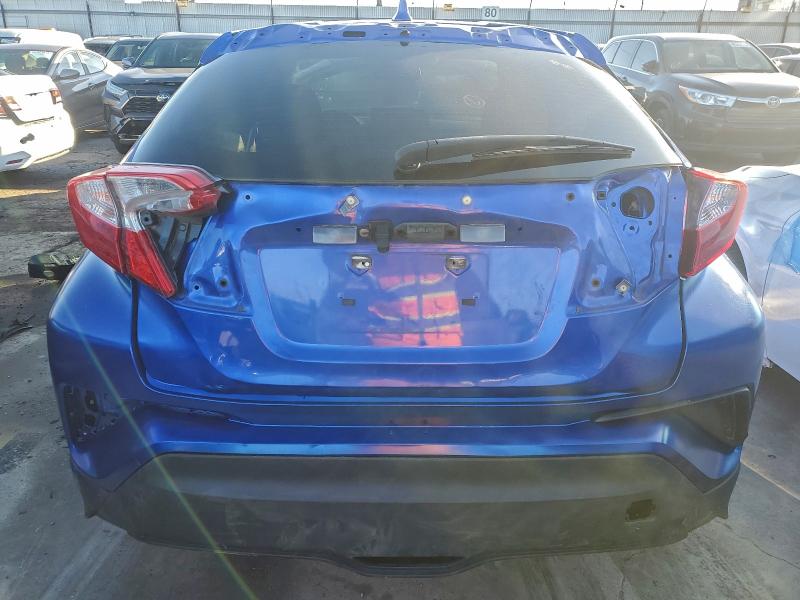 Фото 6 - TOYOTA C-HR