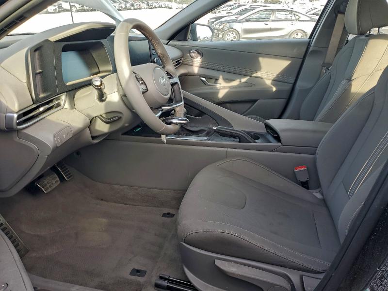 Фото 7 - HYUNDAI ELANTRA