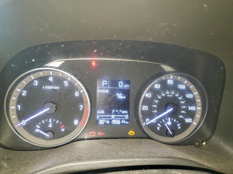 Фото 9 - HYUNDAI ELANTRA