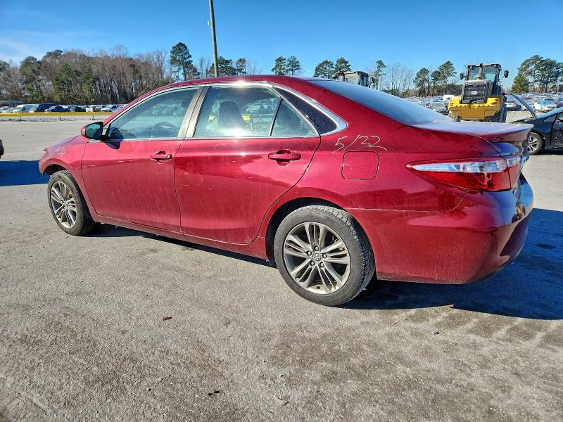 Фото 2 - TOYOTA CAMRY