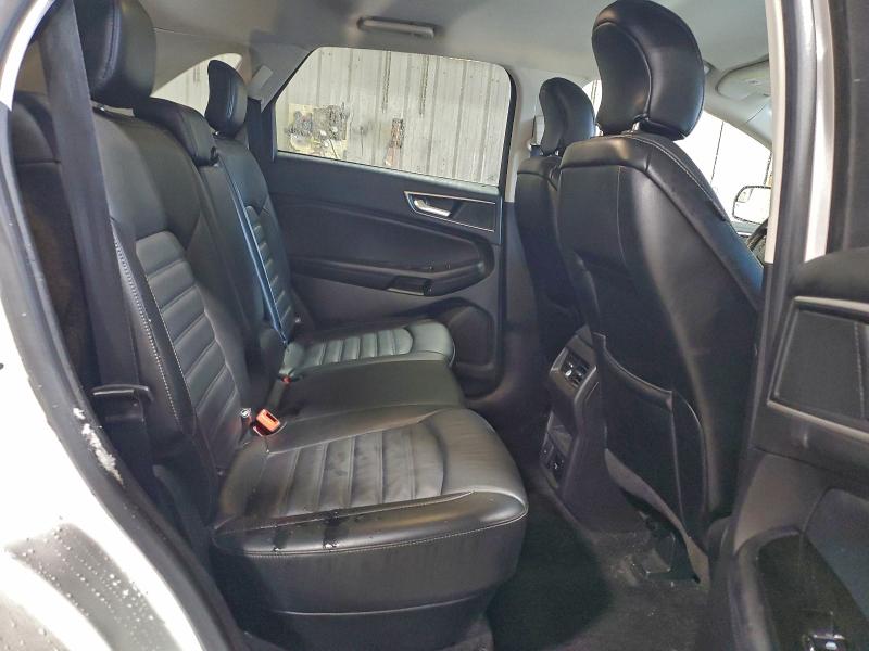 Фото 11 - FORD EDGE