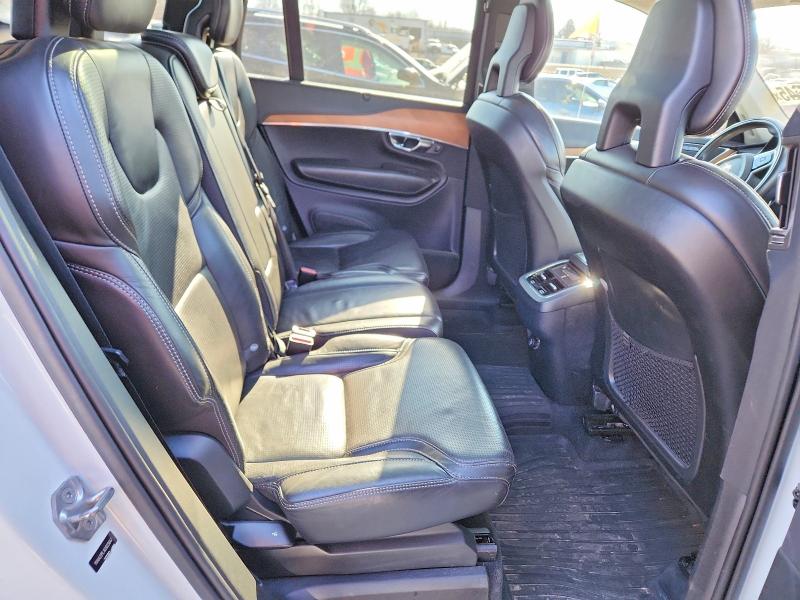 Фото 11 - VOLVO XC90