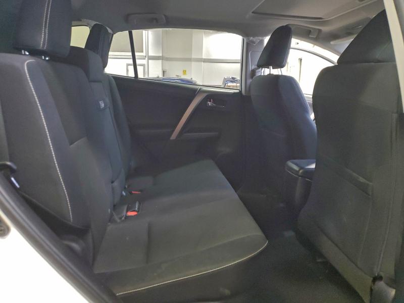 Фото 11 - TOYOTA RAV4