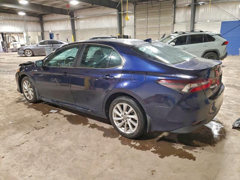 Фото 2 - TOYOTA CAMRY