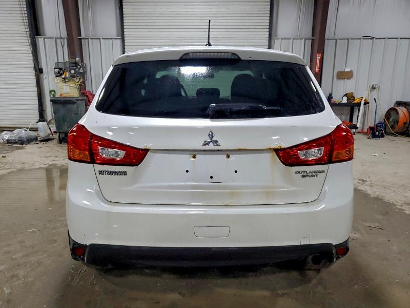 Фото 6 - MITSUBISHI OUTLANDER