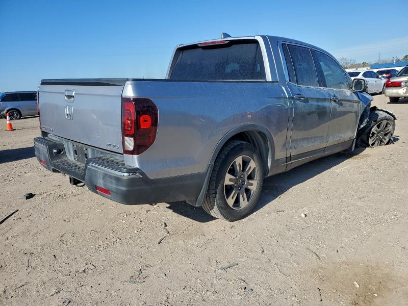 Фото 3 - HONDA RIDGELINE