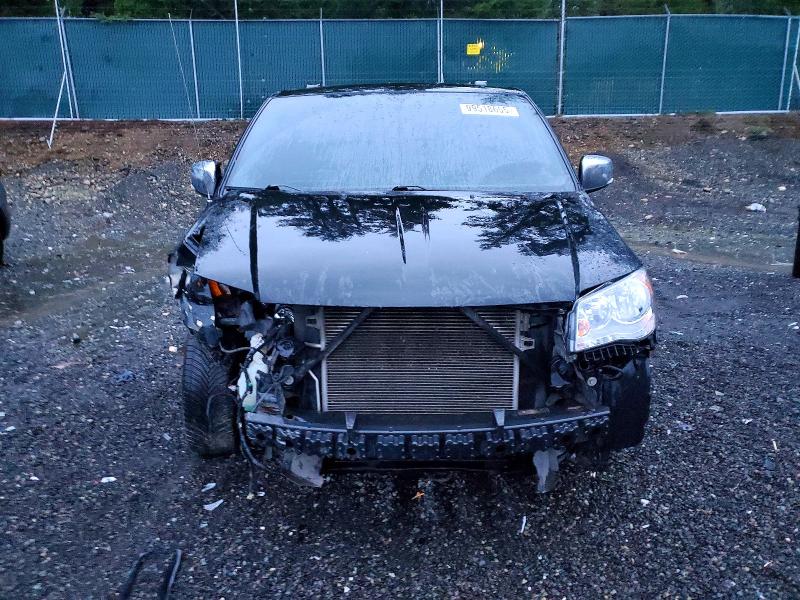 CHRYSLER TOWN & C 2015 VIN 2C4RC1CG4FR595026