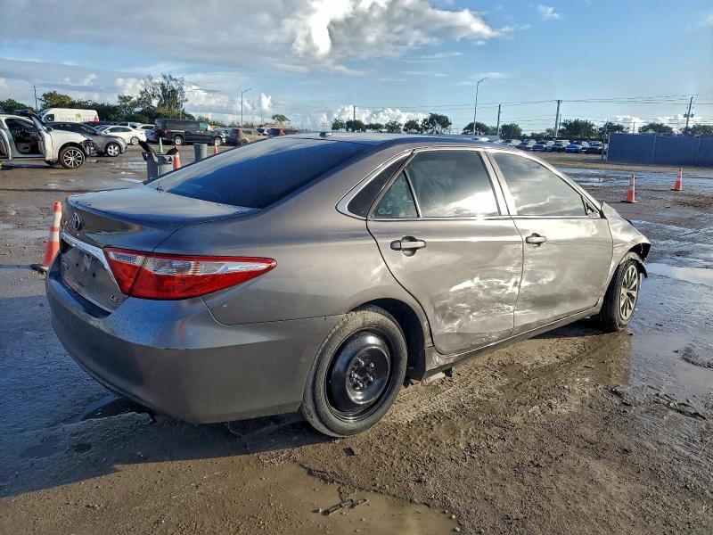 Фото 3 - TOYOTA CAMRY