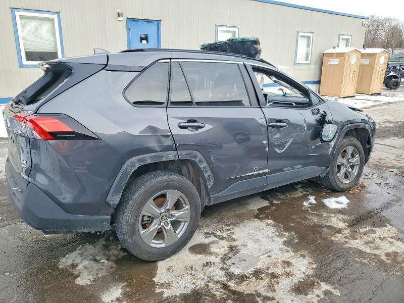 Фото 3 - TOYOTA RAV4