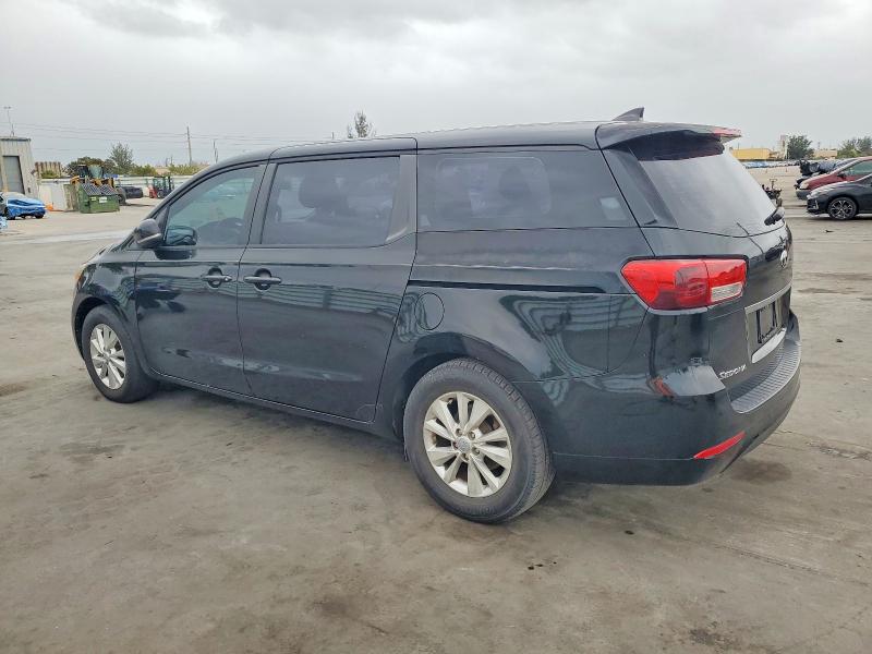 Фото 2 - KIA SEDONA