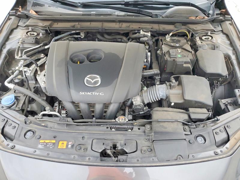 Фото 11 - MAZDA 3